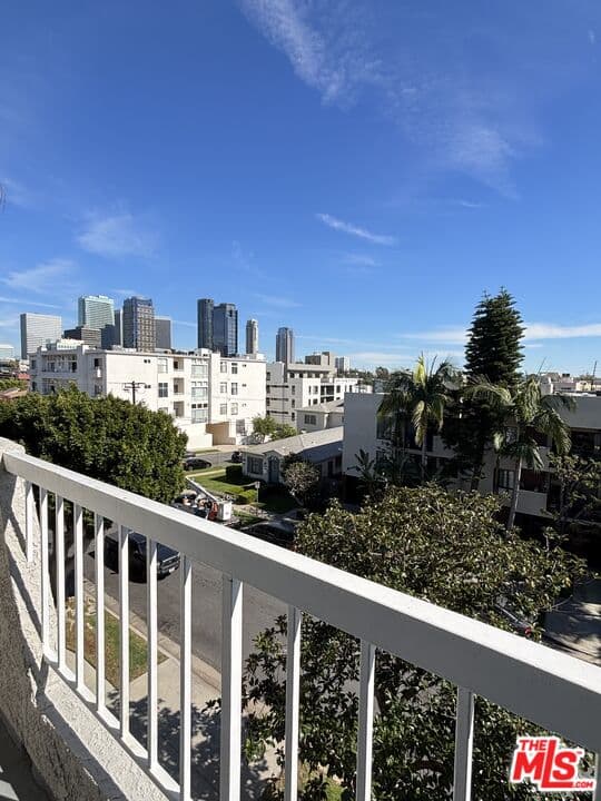 10465 Eastborne Ave #301, Los Angeles, CA 90024, photo 13