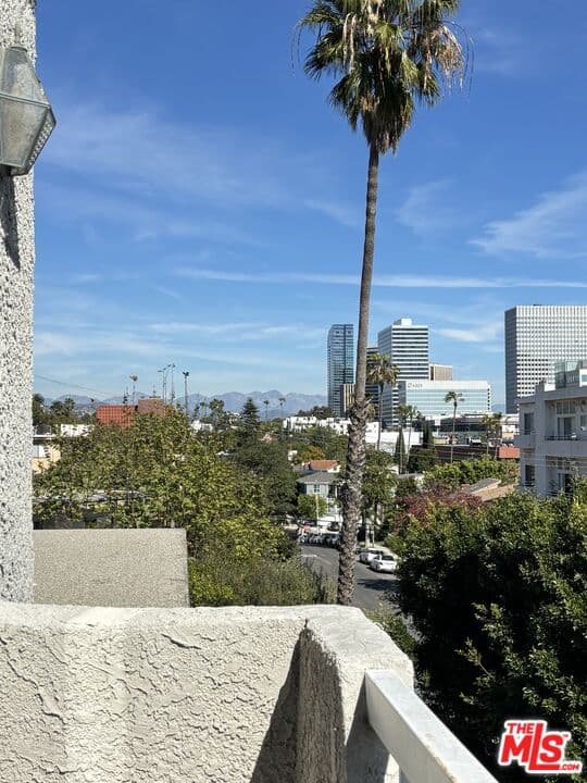 10465 Eastborne Ave #301, Los Angeles, CA 90024, photo 14