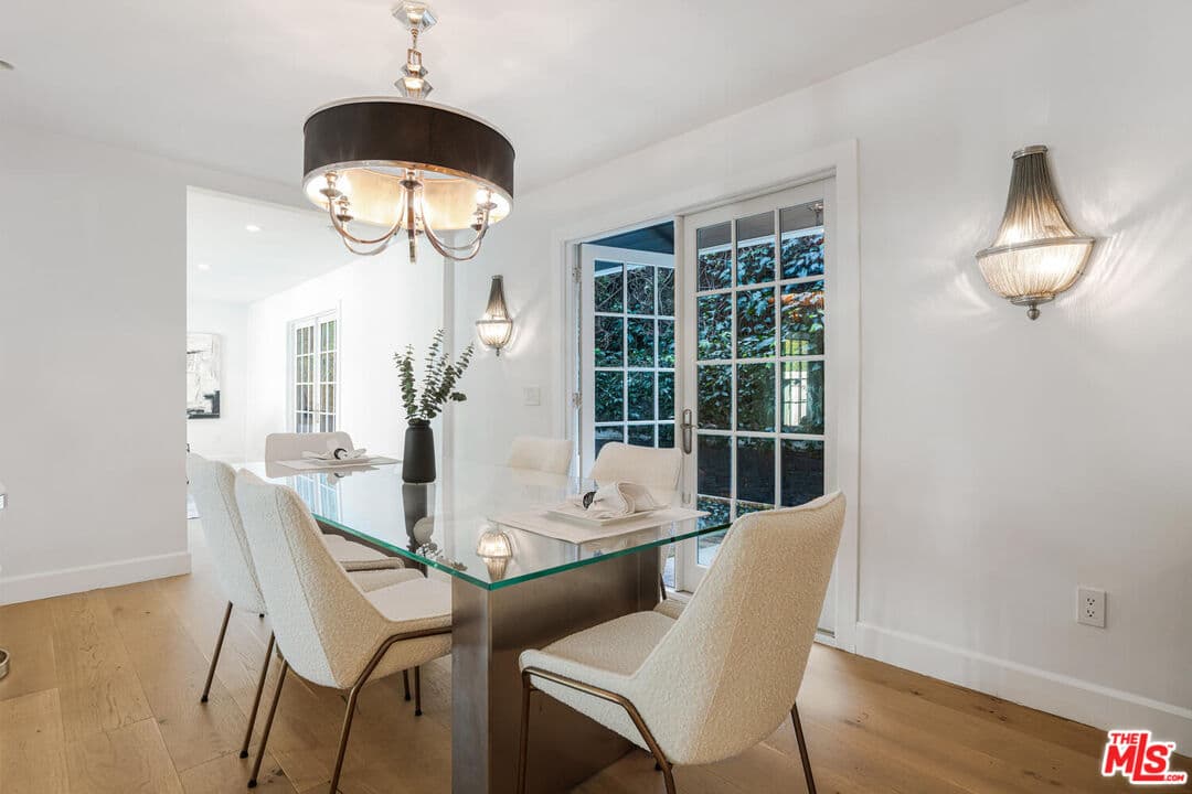 1049 Chantilly Rd, Los Angeles, CA 90077, photo 10