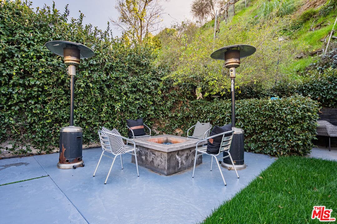 1049 Chantilly Rd, Los Angeles, CA 90077, photo 20