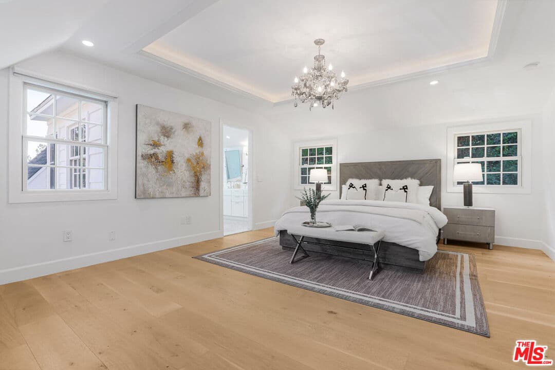 1049 Chantilly Rd, Los Angeles, CA 90077, photo 35