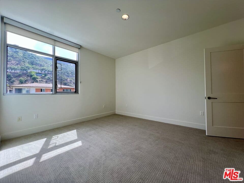 11715 W Bellagio Rd #204, Los Angeles, CA 90049, photo 9