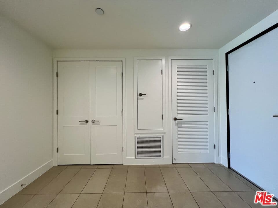 11715 W Bellagio Rd #204, Los Angeles, CA 90049, photo 15