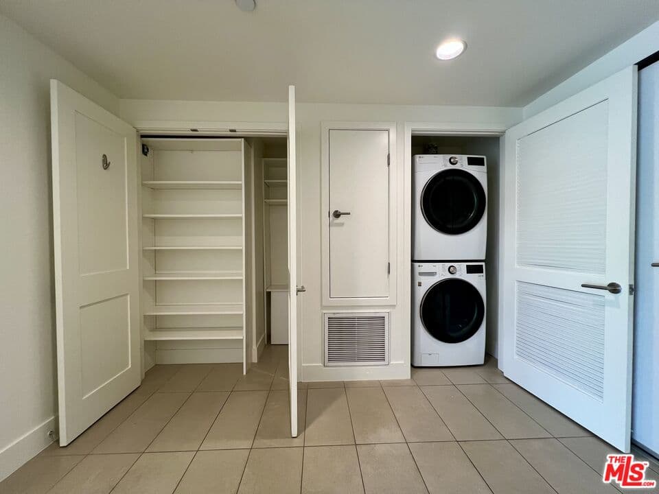11715 W Bellagio Rd #204, Los Angeles, CA 90049, photo 16