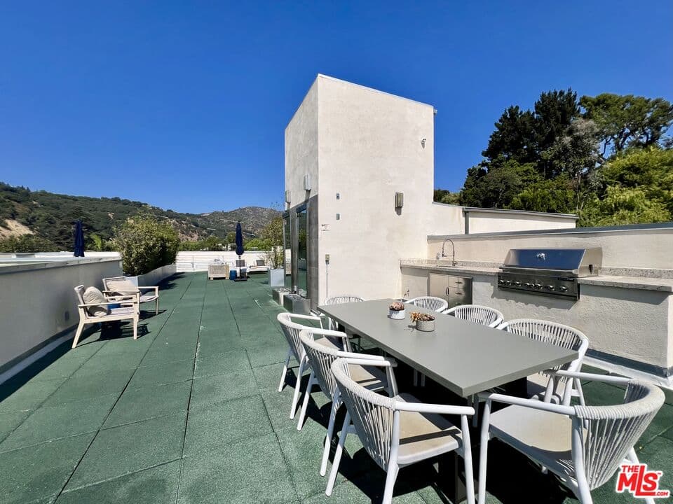 11715 W Bellagio Rd #204, Los Angeles, CA 90049, photo 23