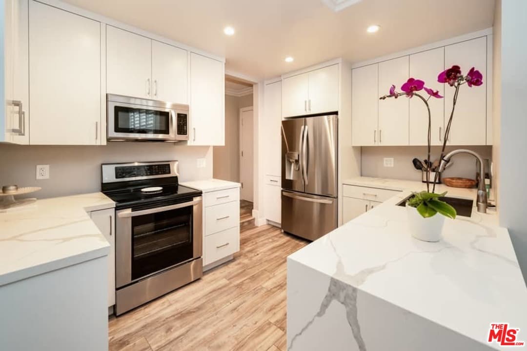 11820 Mayfield Ave #209, Los Angeles, CA 90049, photo 7