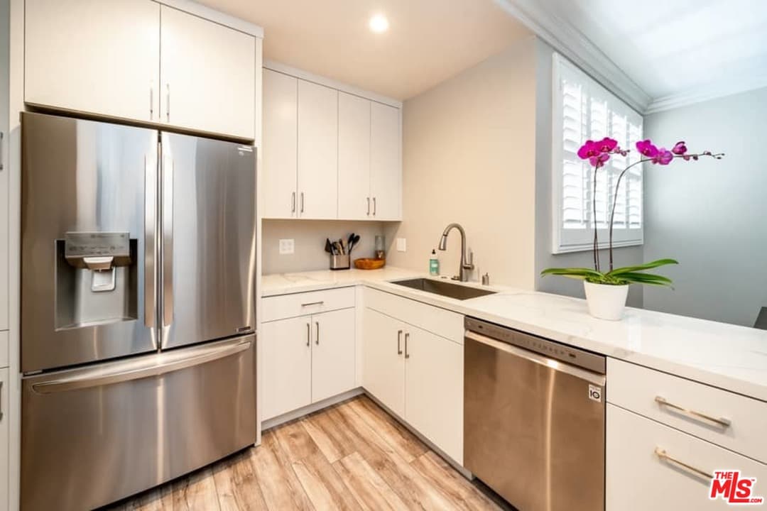 11820 Mayfield Ave #209, Los Angeles, CA 90049, photo 9