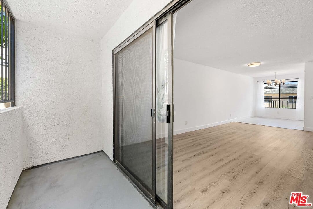 11975 Texas Ave #102, Los Angeles, CA 90025, photo 29