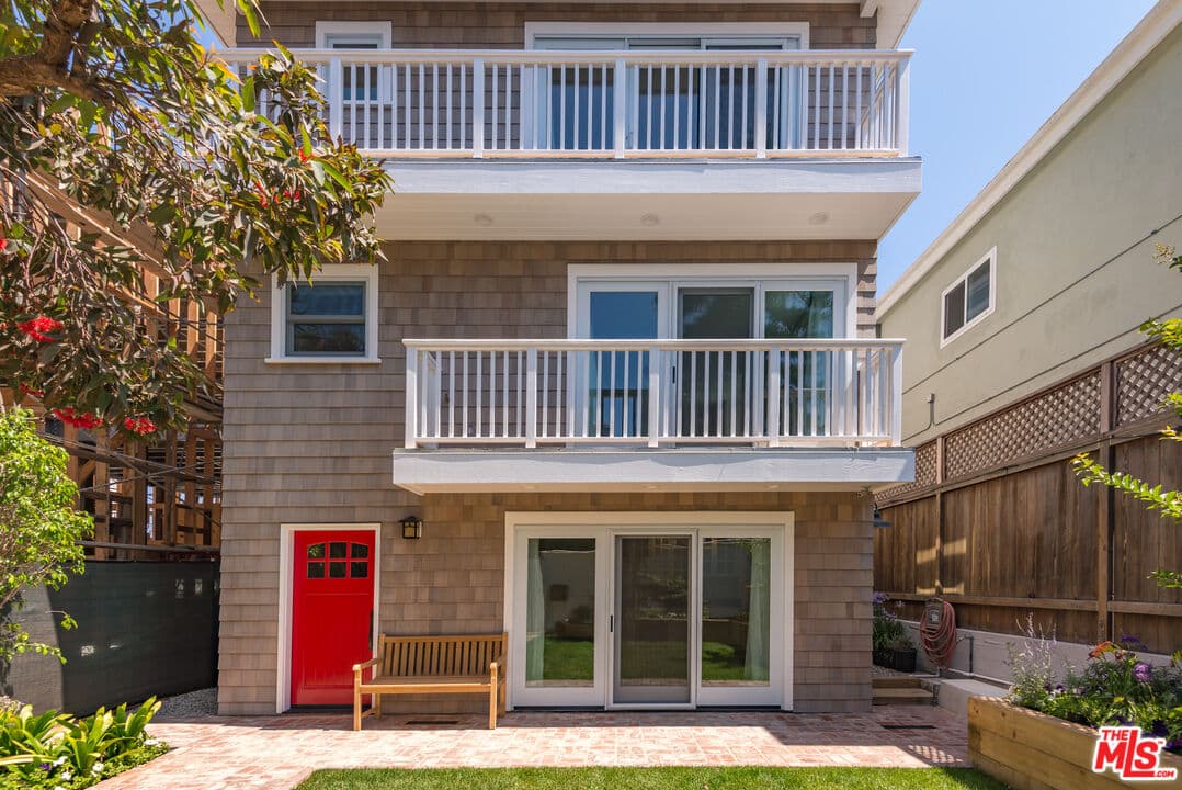 120 Vista Pl