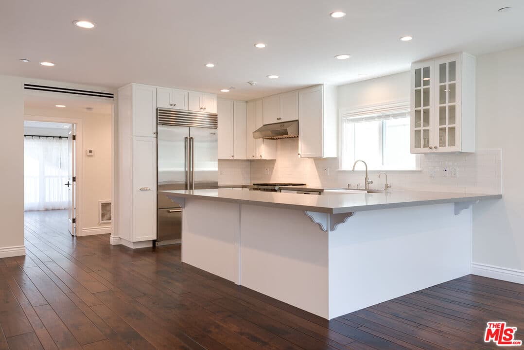 120 Vista Pl, Venice, CA 90291, photo 13