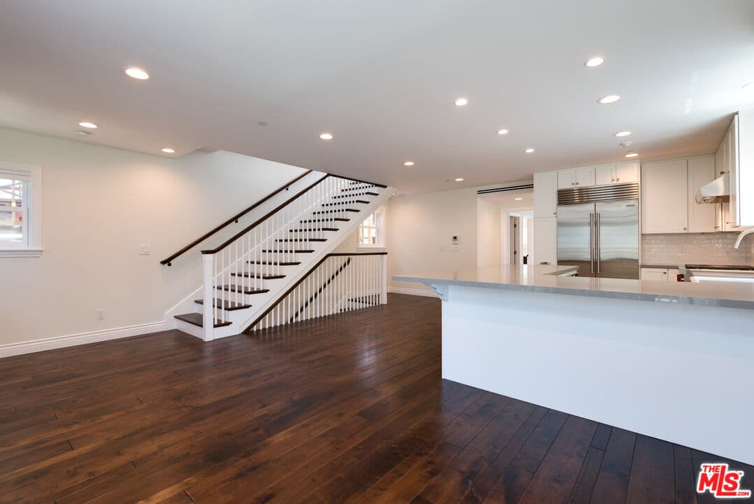 120 Vista Pl, Venice, CA 90291, photo 14