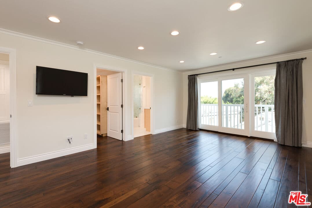 120 Vista Pl, Venice, CA 90291, photo 24