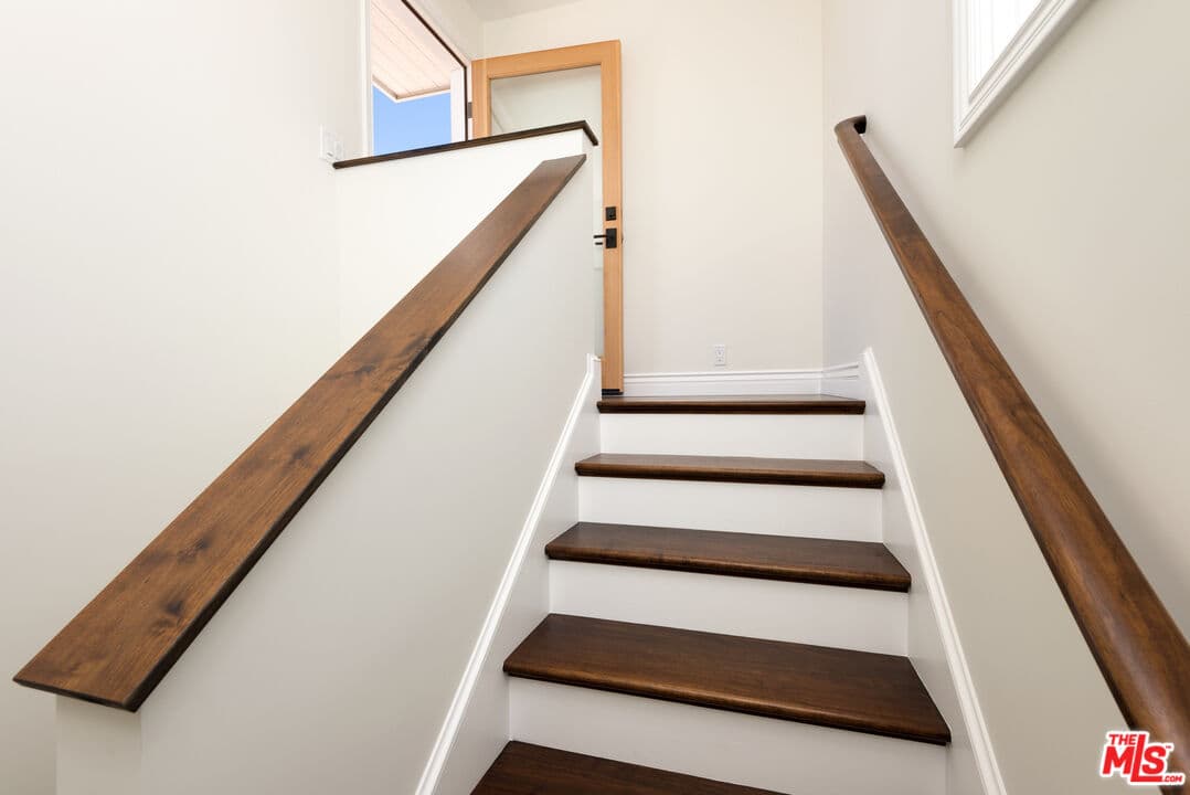 120 Vista Pl, Venice, CA 90291, photo 28