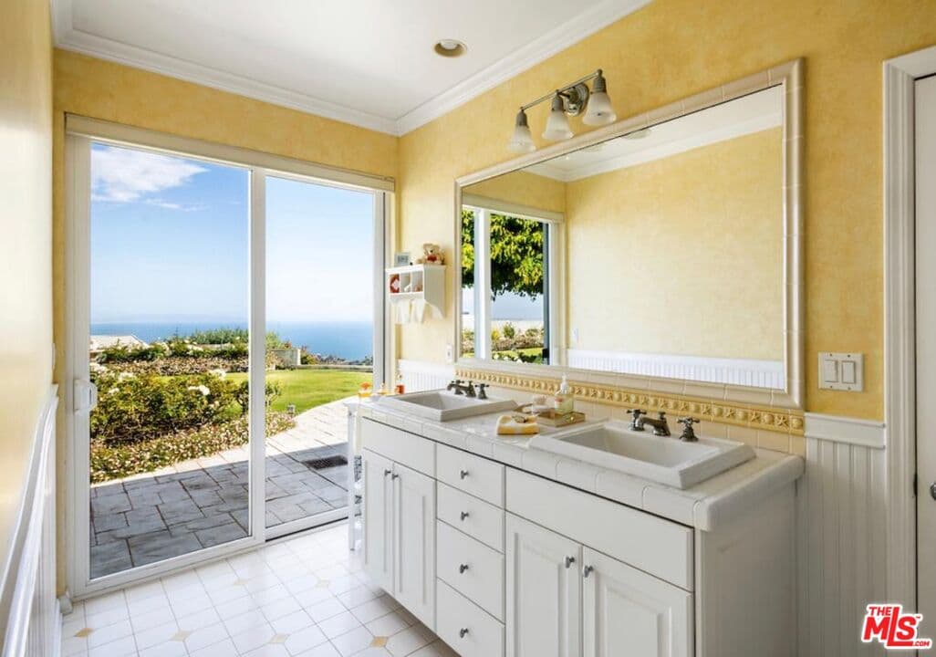 1209 Tellem Dr, Pacific Palisades, CA 90272, photo 10