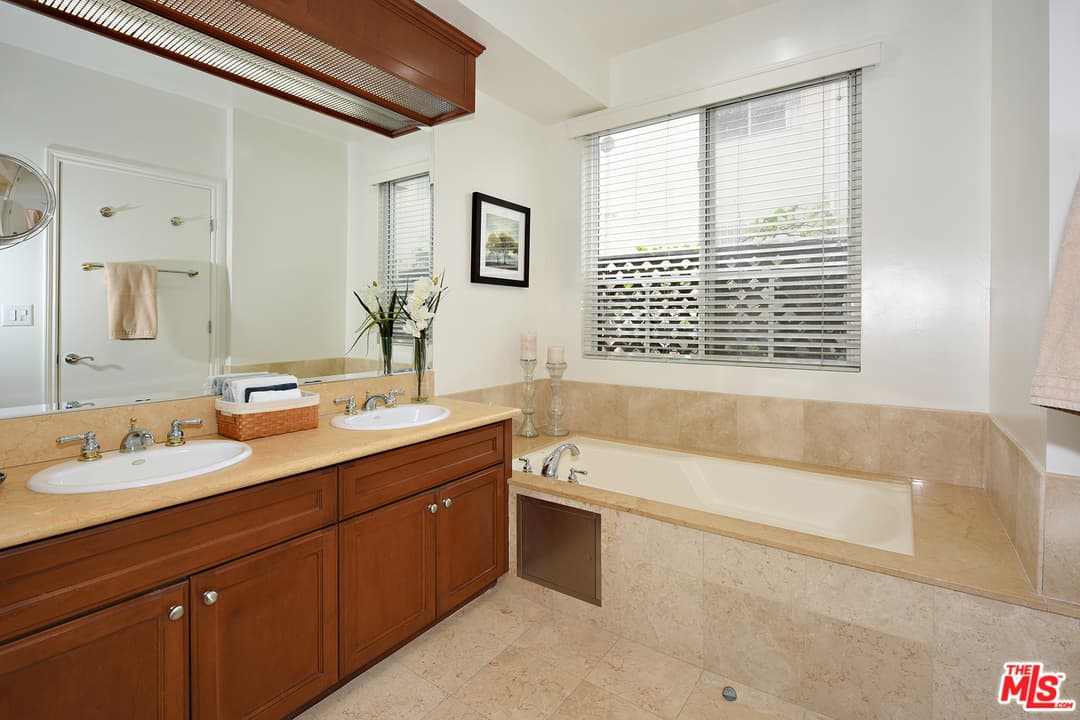 1245 Wellesley Ave #102, Los Angeles, CA 90025, photo 11
