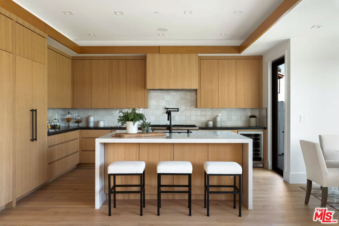 12850 Admiral Ave, Los Angeles, CA 90066, photo 14