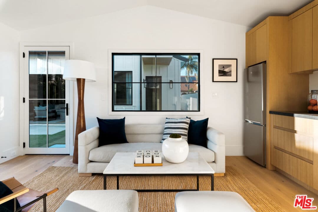 12850 Admiral Ave, Los Angeles, CA 90066, photo 31
