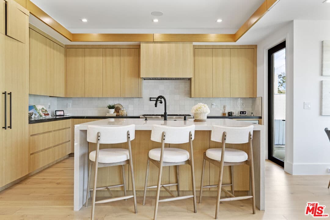 12850 Admiral Ave, Los Angeles, CA 90066, photo 13