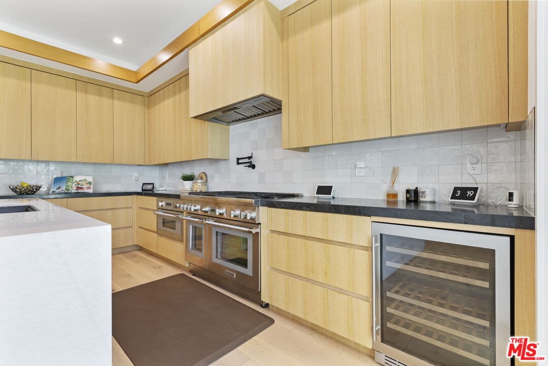 12850 Admiral Ave, Los Angeles, CA 90066, photo 14