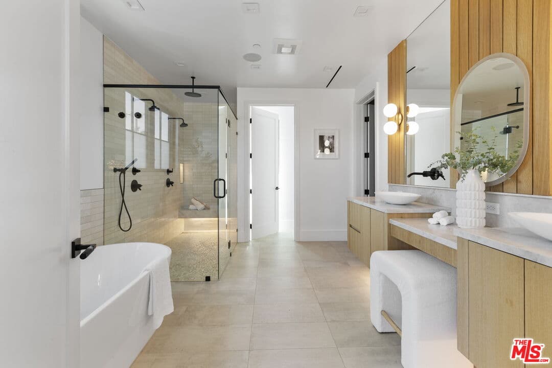 12850 Admiral Ave, Los Angeles, CA 90066, photo 19