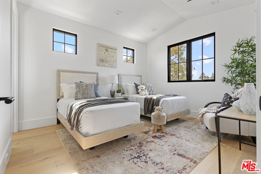 12850 Admiral Ave, Los Angeles, CA 90066, photo 26