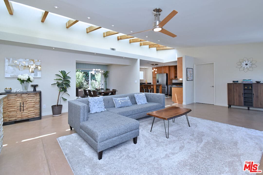 13470 Contour Dr, Sherman Oaks, CA 91423, photo 11