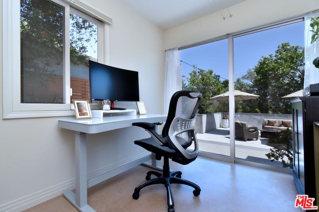 13470 Contour Dr, Sherman Oaks, CA 91423, photo 13