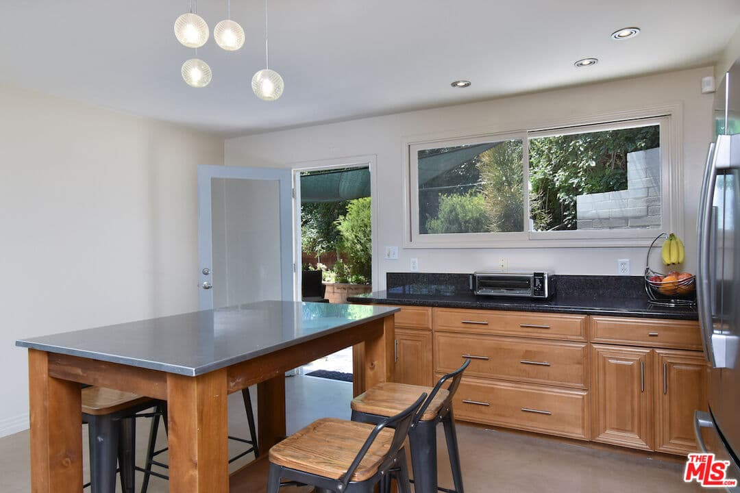 13470 Contour Dr, Sherman Oaks, CA 91423, photo 22