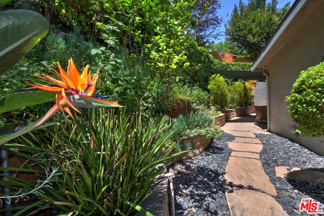 13470 Contour Dr, Sherman Oaks, CA 91423, photo 51