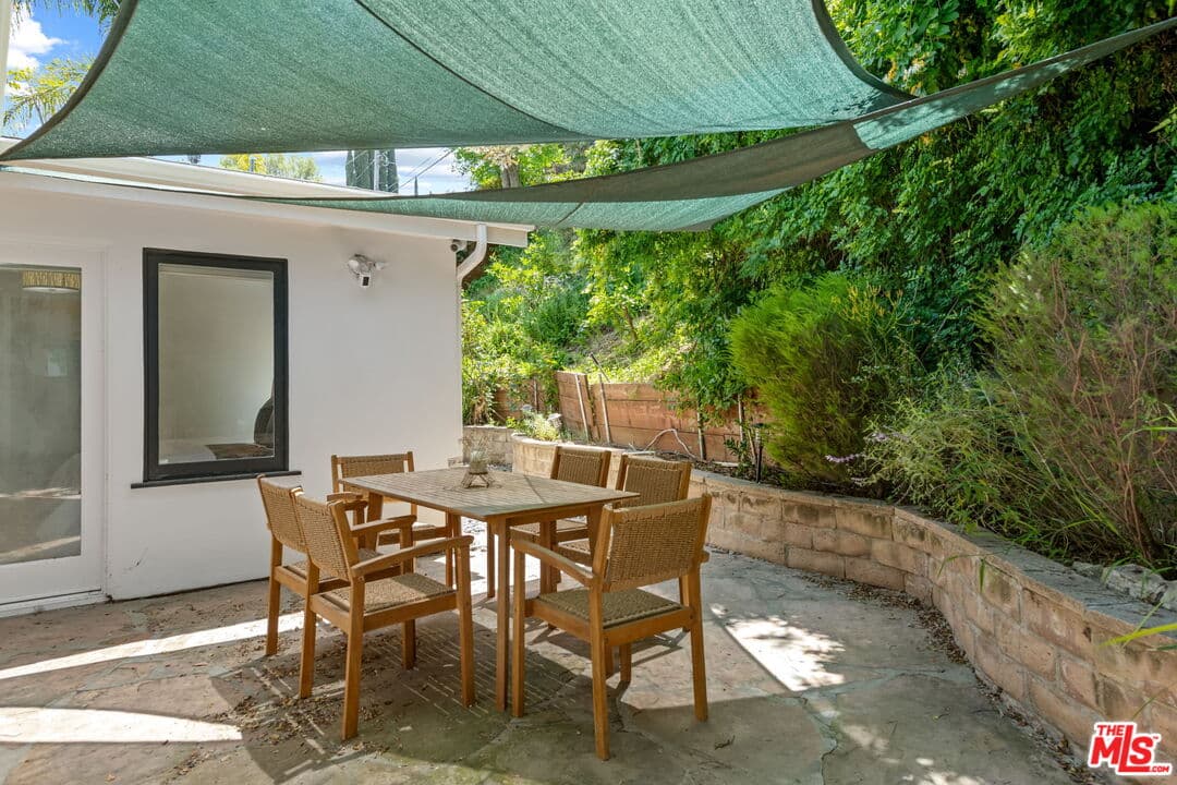13470 Contour Dr, Sherman Oaks, CA 91423, photo 21