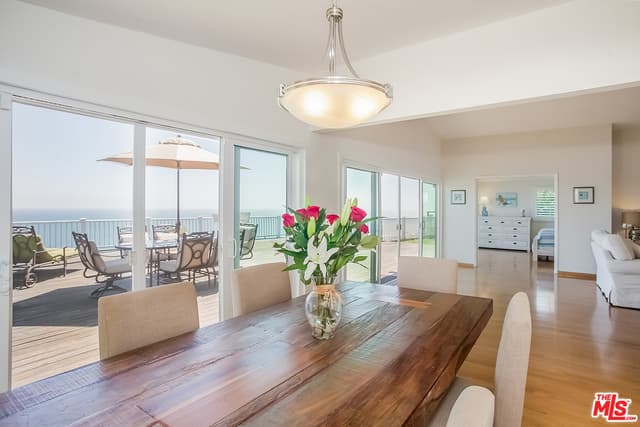 18440 Coastline Dr, Malibu, CA 90265, photo 6
