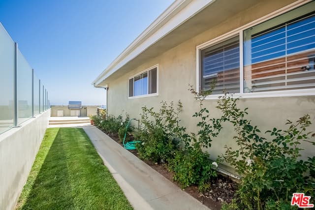 18440 Coastline Dr, Malibu, CA 90265, photo 15