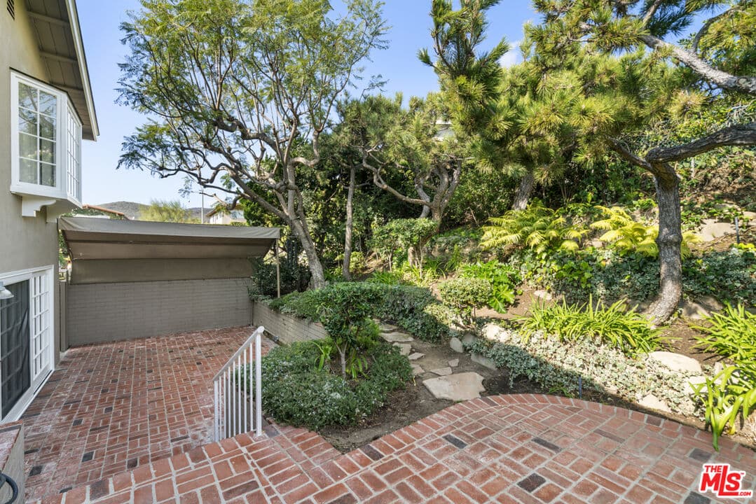 18441 Kingsport Dr, Malibu, CA 90265, photo 8