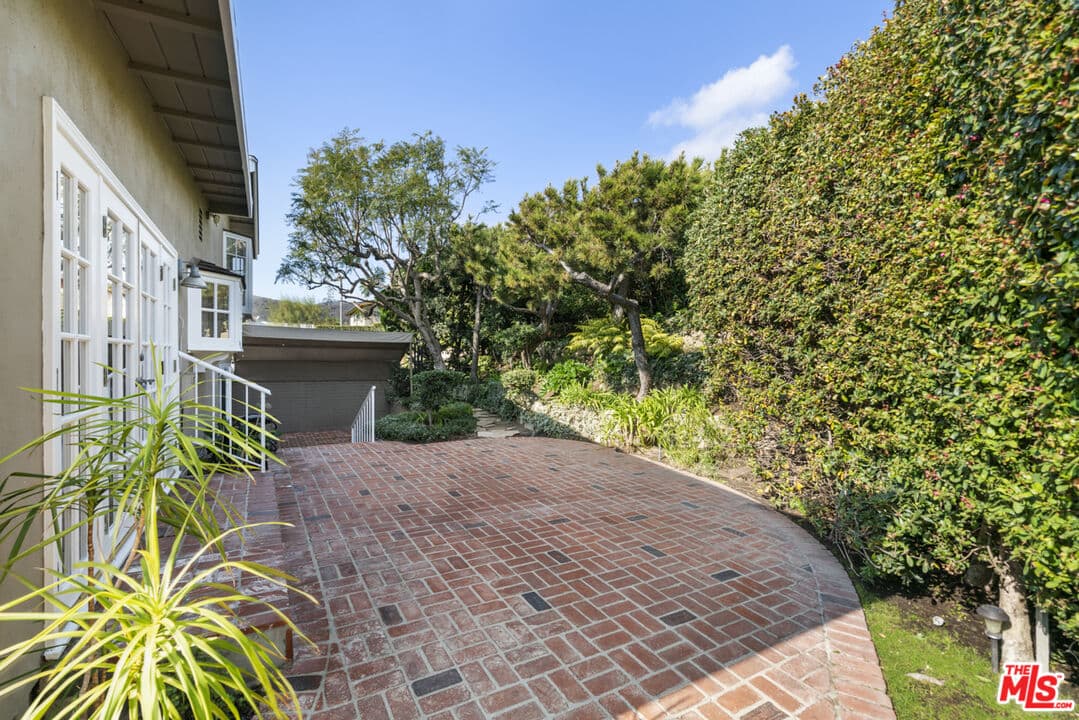 18441 Kingsport Dr, Malibu, CA 90265, photo 9
