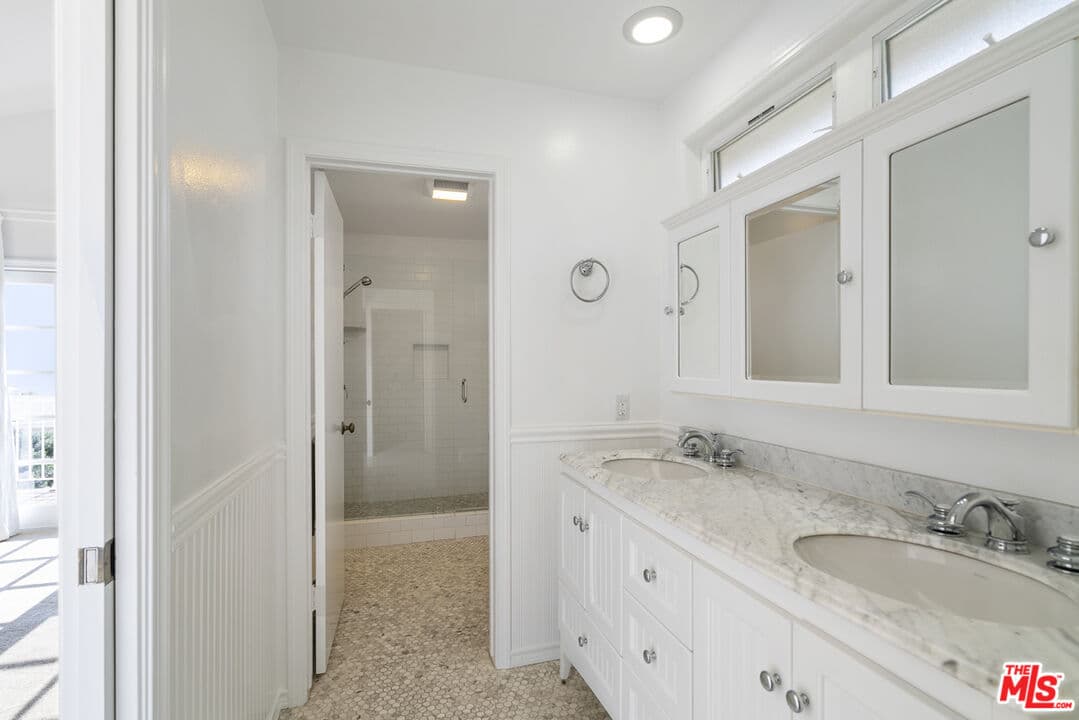 18441 Kingsport Dr, Malibu, CA 90265, photo 19