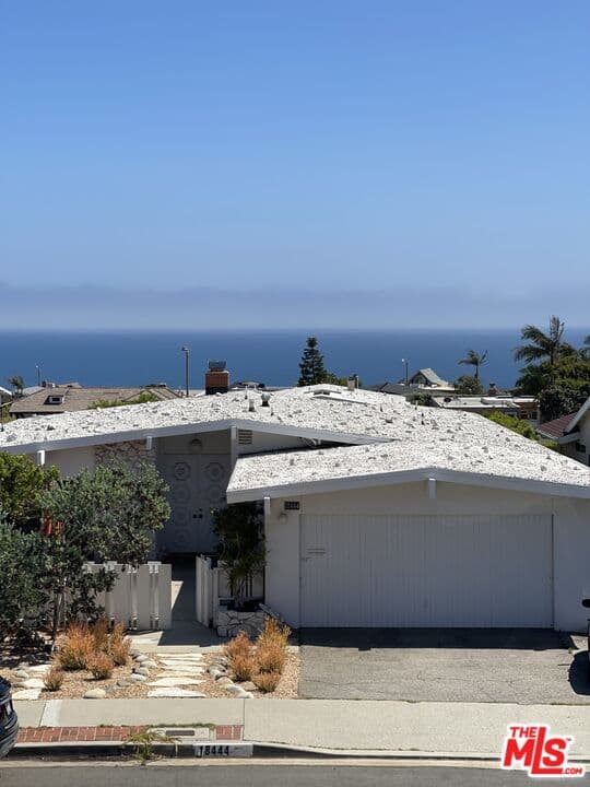 18441 Kingsport Dr, Malibu, CA 90265, photo 35