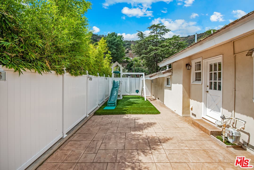 1916 San Ysidro Dr, Beverly Hills, CA 90210, photo 29