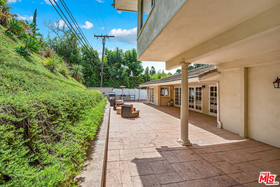 1916 San Ysidro Dr, Beverly Hills, CA 90210, photo 31