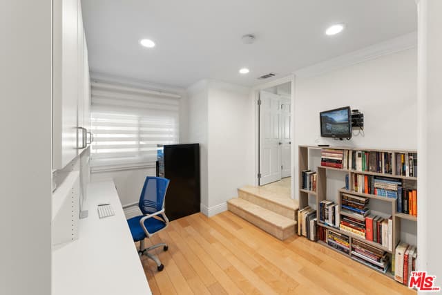 1916 San Ysidro Dr, Beverly Hills, CA 90210, photo 11