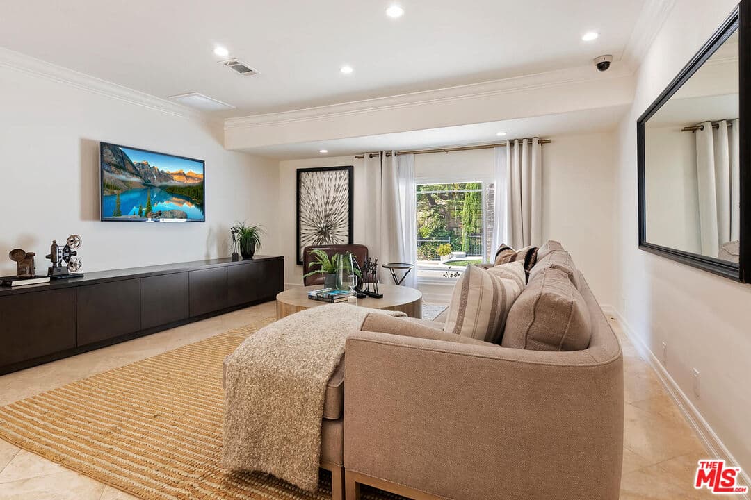 1916 San Ysidro Dr, Beverly Hills, CA 90210, photo 11