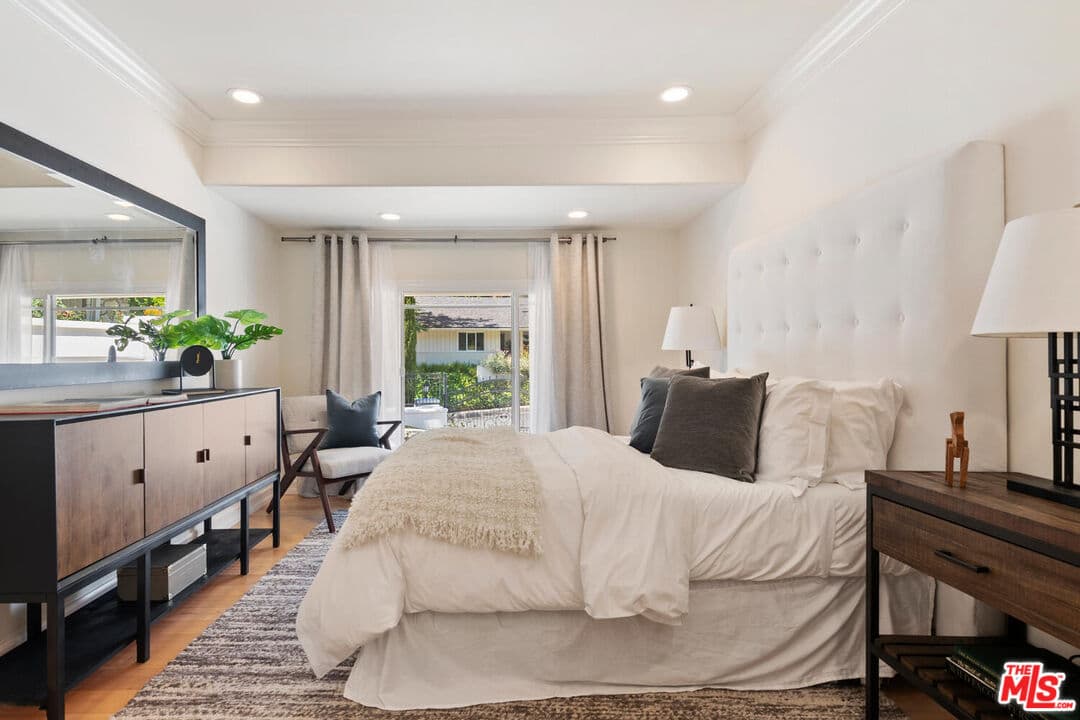 1916 San Ysidro Dr, Beverly Hills, CA 90210, photo 12