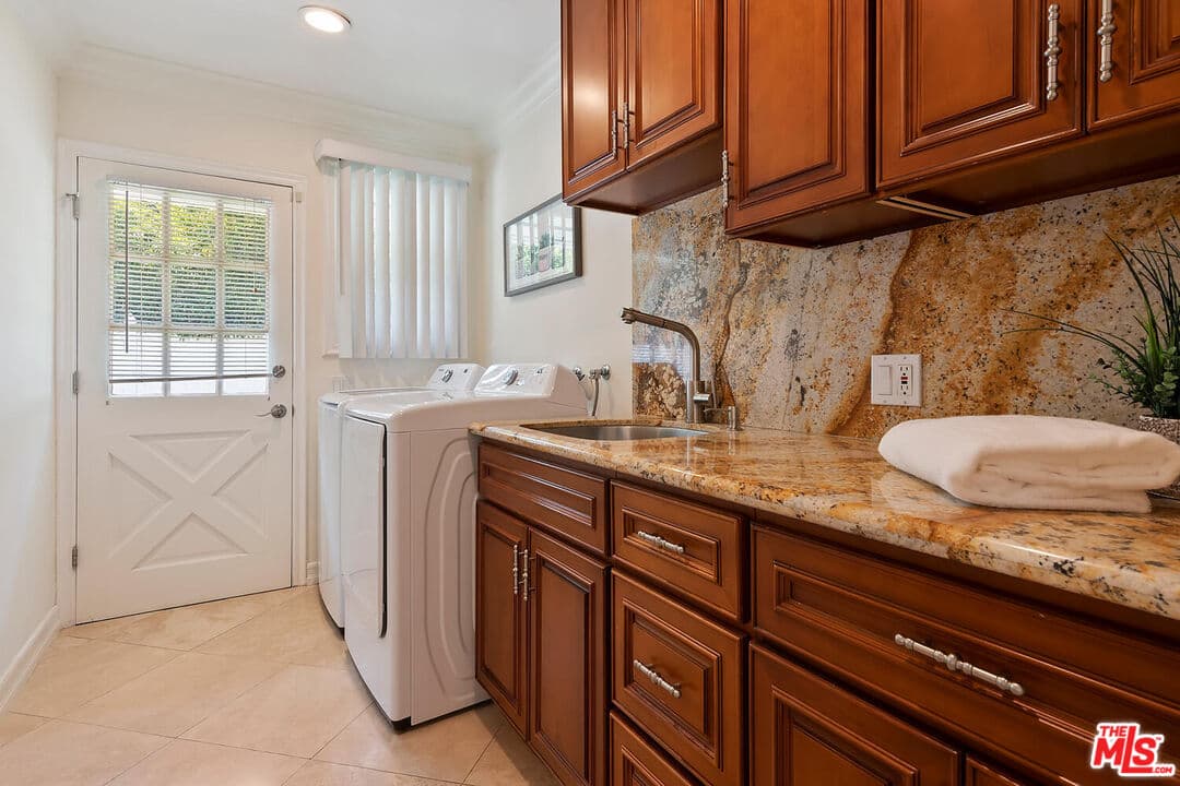 1916 San Ysidro Dr, Beverly Hills, CA 90210, photo 24