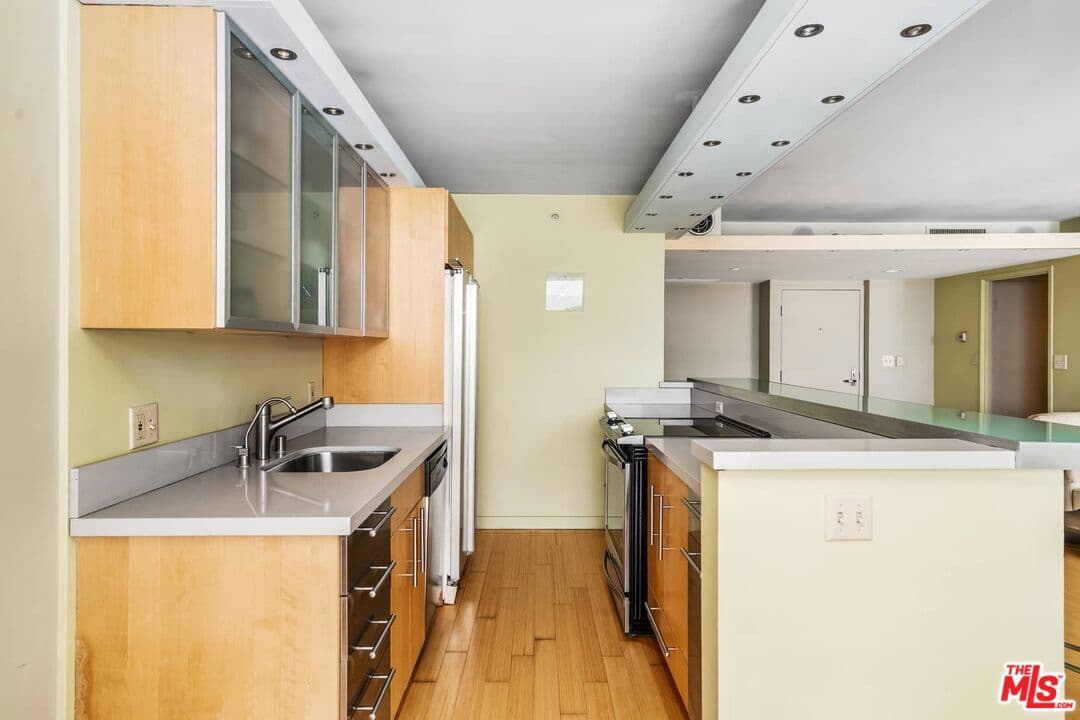 201 Ocean Ave #905P, Santa Monica, CA 90402, photo 7