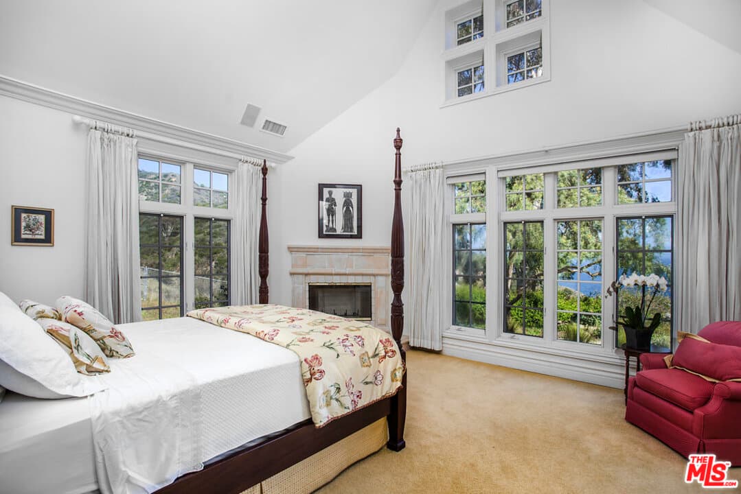 20990 Las Flores Mesa Dr, Malibu, CA 90265, photo 31