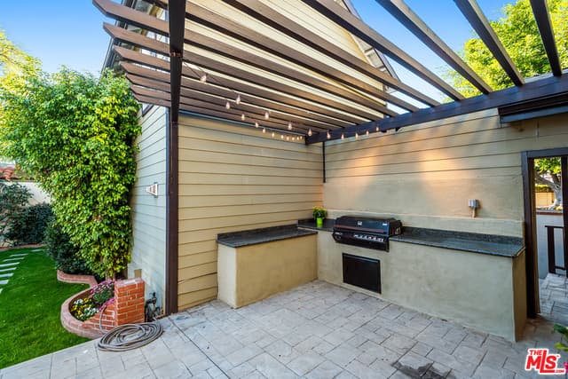 2201 Parnell Ave, Los Angeles, CA 90064, photo 25