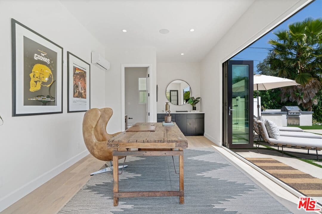 23355 Collins St, Woodland Hills, CA 91367, photo 41