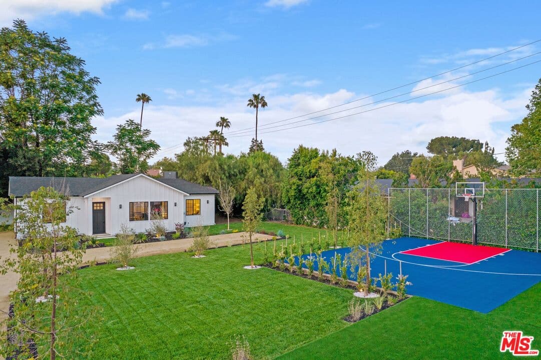 23355 Collins St, Woodland Hills, CA 91367, photo 42
