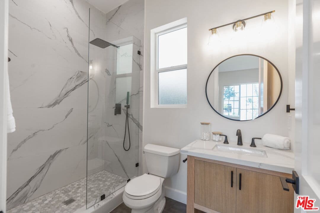 23355 Collins St, Woodland Hills, CA 91367, photo 47