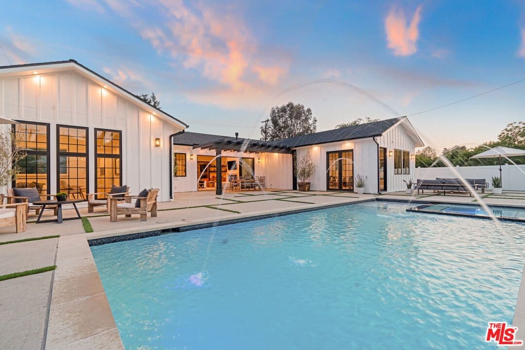 23355 Collins St, Woodland Hills, CA 91367, photo 50