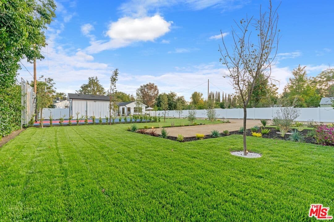 23355 Collins St, Woodland Hills, CA 91367, photo 51
